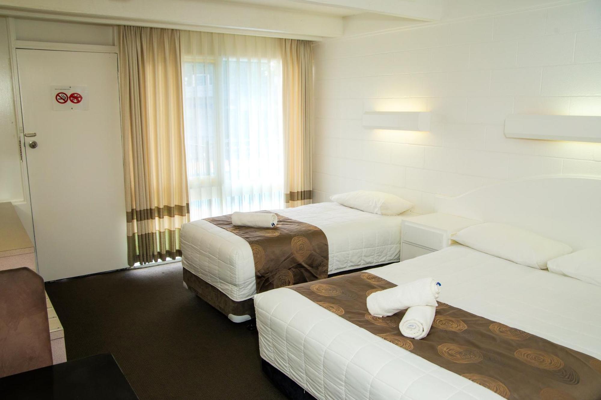 Ocean Views Motel Lakes Entrance Buitenkant foto