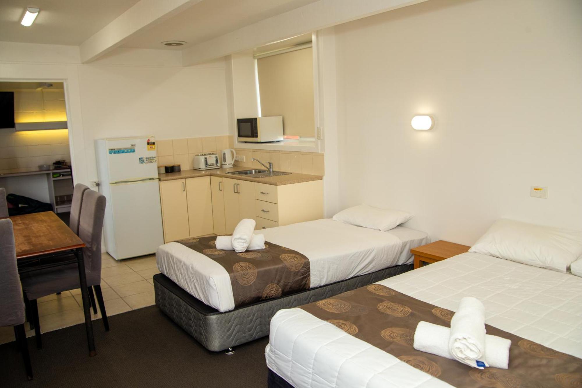 Ocean Views Motel Lakes Entrance Buitenkant foto